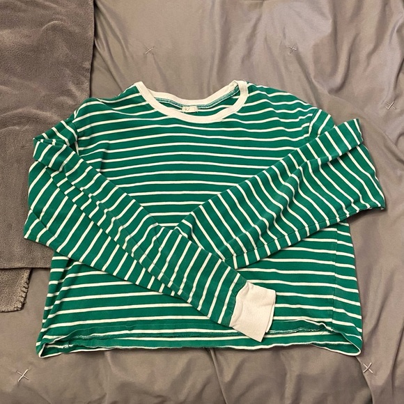 🦋2 for $15 - Garage Striped Crop Long Sleeve - Picture 1 of 4